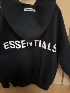 ESSENTIALS ブラック パーカー