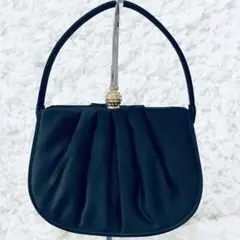 【パーティバッグ】ブラック プリーツ ハンドバッグ 自立 ビジュー 高級感♡