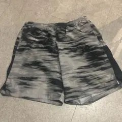 ナイキ　迷彩柄　ショートパンツ