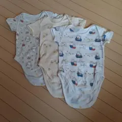 UNIQLO　ミッフィー、他ボディスーツの3点セット