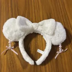ディズニーカチューシャ 白 ふわふわ ビーズ ホワイト ミニー　スパンコール