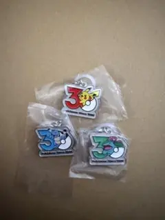 ポケモン30周年記念 カプセルトイ メタルチャーム
