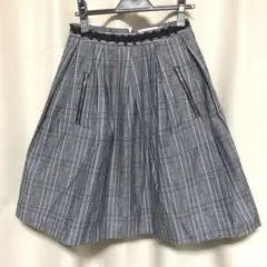 【新品未使用品】ウエストビジュー付き　チェック柄フレアスカート　ひざ丈スカート