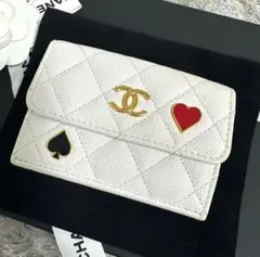 【新品】CHANEL シャネル アイコン トランプ 2冊セット 非売品 2025年最新】シャネルトランプの人気アイテム - メルカリ
