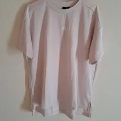 adidas 薄いピンク 半袖Tシャツ