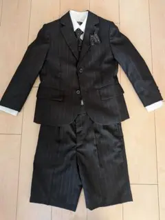 黒ストライプスーツ 120cm ネクタイ付き