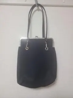 がま口専門店AYANOKOᒍI 黒いトートバッグ 金属留め具付き