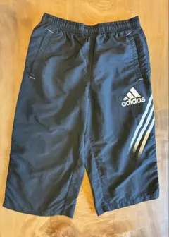 【値下げしました‼️】adidas ブラック ショートパンツ 150