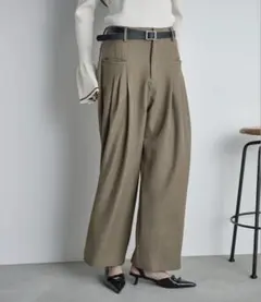 THE YOn タックデザインワイドスラックス