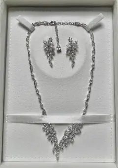 Love Tiara ブライダルアクセサリーセット