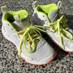 値下げ【ASICS 】ノヴァサージ 3 GS 23，5cm バスケットシューズ