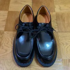 レースアップシューズ