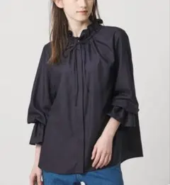 UNITED ARROWS フリルカラー　フレアスリーブ　ブラウスのサムネイル