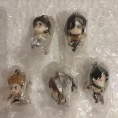 進撃の巨人 ガチャ キーホルダー フィギュア スイング 兵長 - メルカリ