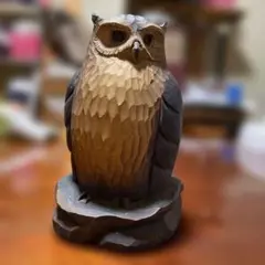 木製フクロウの置物　ミミズク