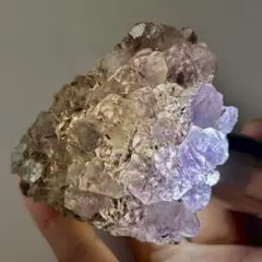 ◆アメジストクラスター カコクセナイト入り原石　鉱物天然石紫水晶レインボー虹入り