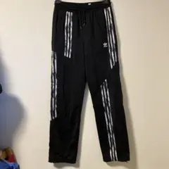 adidas×DANIELLE CATHARI トラックパンツ　黒　Mサイズ
