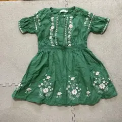 la poche biscuit 緑色刺繍ワンピース 100