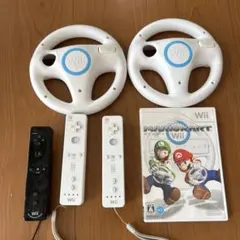 Wiiハンドル2個セットとコントローラー3個マリオカートWii