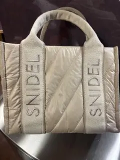 SNIDEL ベージュ キルティングハンドバッグ