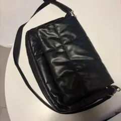 ブラック キルティング ショルダーバッグ