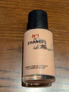 CHANEL スキン エンハンサー N°1 ドゥ シャネル ソフト ピンクのサムネイル