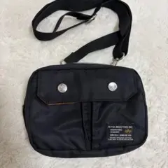ALPHA INDUSTRIES ショルダーバッグ ブラックのサムネイル