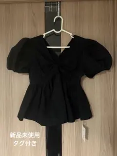 【新品未使用】GRL ツイストVネックパフスリーブペプラムブラウス　ac2548