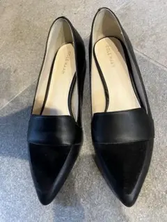 COLE HAAN 黒 ポインテッドトゥ パンプス