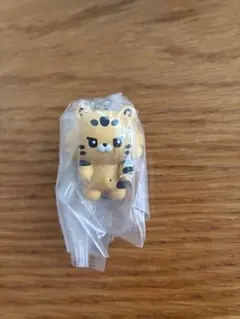 ルセラフィムFIM'S CLUBガチャガチャキムアチ つまんでつなげてます