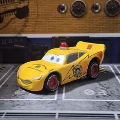カーズトミカ C-31 ライトニングマックィーン (パトロールタイプ)