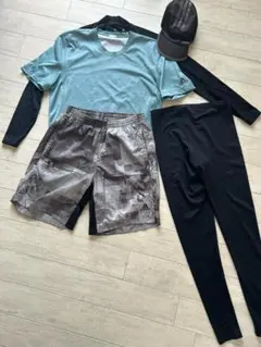 メンズランニングウエア5点セット　グリーンTシャツ　グレー迷彩短パンなど