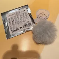 ちいかわぽんぽんチャーム付きフォンタブ　ラッコ