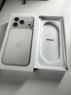 iPhone 17 Pro シルバー 箱のみ