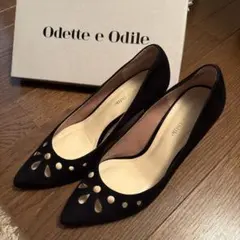 Odette e Odile ブラック 透かしデザインハイヒール