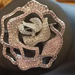 2025年最新】スワロフスキー ブローチの人気アイテム - メルカリ