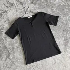 【センスオブプレイス】（F）Tシャツ プルオーバー ボタン リブ編み 半袖 黒