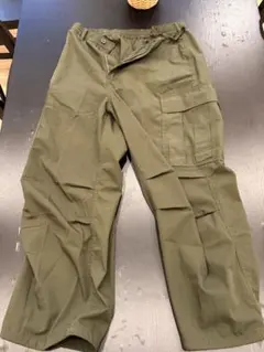 GU カーゴパンツ オリーブ Mサイズのサムネイル