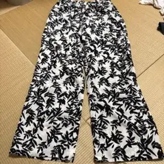 k*u様 アーバンリサーチ 葉柄 ワイドパンツ レディース カジュアル