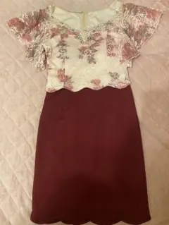 ボルドー レースタイトドレス