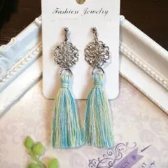 フラワーモチーフ タッセルピアス/イヤリング(ハンドメイド)