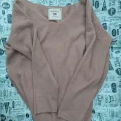 Vネック　ニットソー　長袖