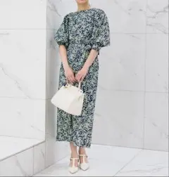 Andemiuの小花柄　ラインワンピース　ネイビー