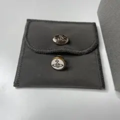 Vivienne Westwood 片耳ピアス オーブロゴのサムネイル