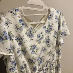 花柄ワンピース