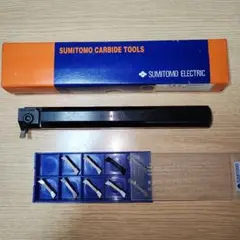 SUMITOMO内径溝入れバイトとチップ