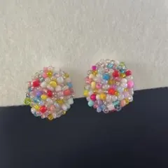 カラフルビーズのイヤリング ハンドメイド ビーズ刺繍 クリップ式