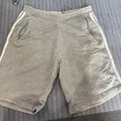 adidas Originalグレー ショートパンツ Mサイズ
