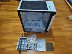 Thermaltake S100 TG Snow Edition　PCケース