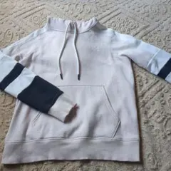 Under Armour フード付きパーカー 　150位